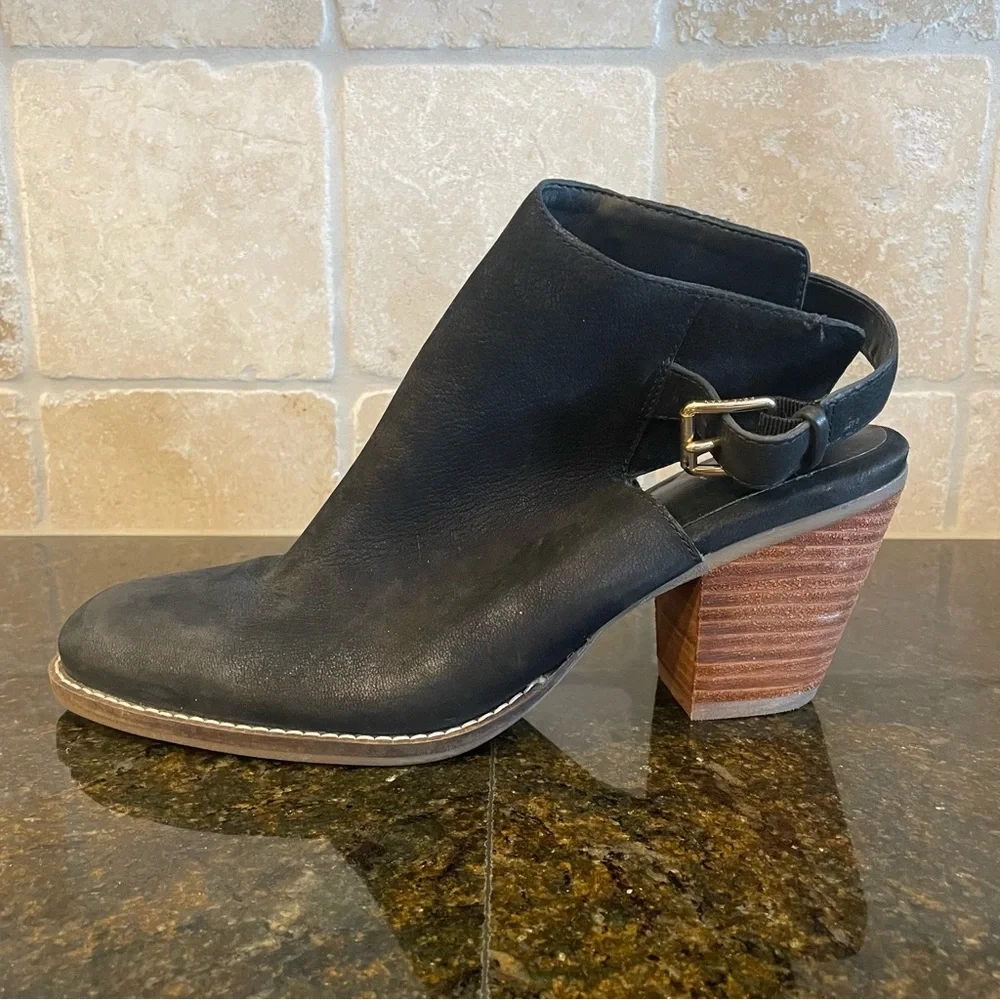 Cole Haan Women's‎ 10 B Black Leather Pippa Block Heel Bootie